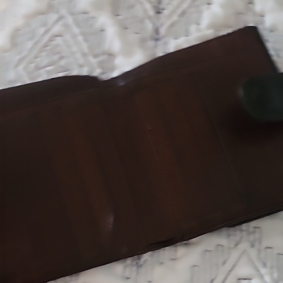 💓 Chanel Black and Gold Women's Bag - Picture 9 of 17